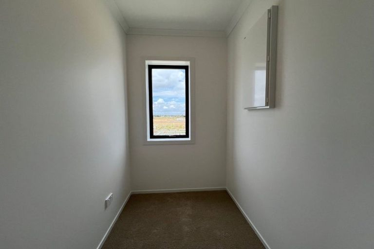 Photo of property in 3 Te Tihi Street, Wiri, Auckland, 2104