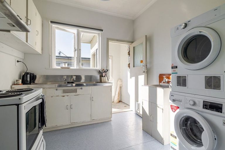 Photo of property in 3/5 Ward Street, Palmerston North, 4410