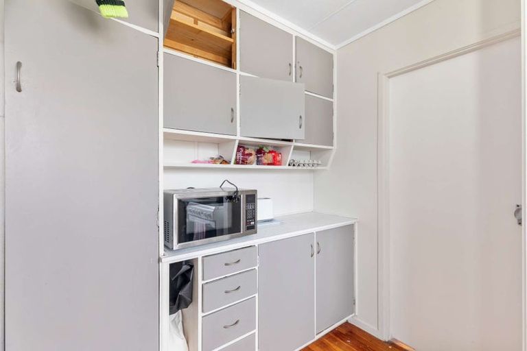 Photo of property in 1/12 Citril Place, Red Hill, Papakura, 2110