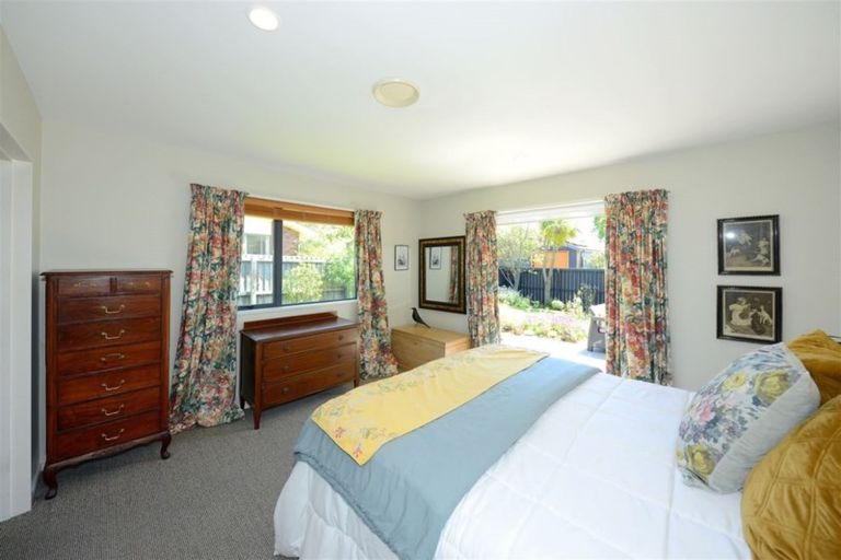 Photo of property in 6 Hamlet Lane, Heathcote Valley, Christchurch, 8022