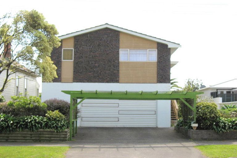 Photo of property in 7 Mclean Street, Strandon, New Plymouth, 4312