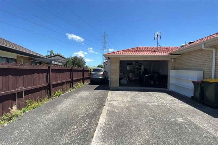 Photo of property in 14 Hawkley Close, Flat Bush, Auckland, 2019