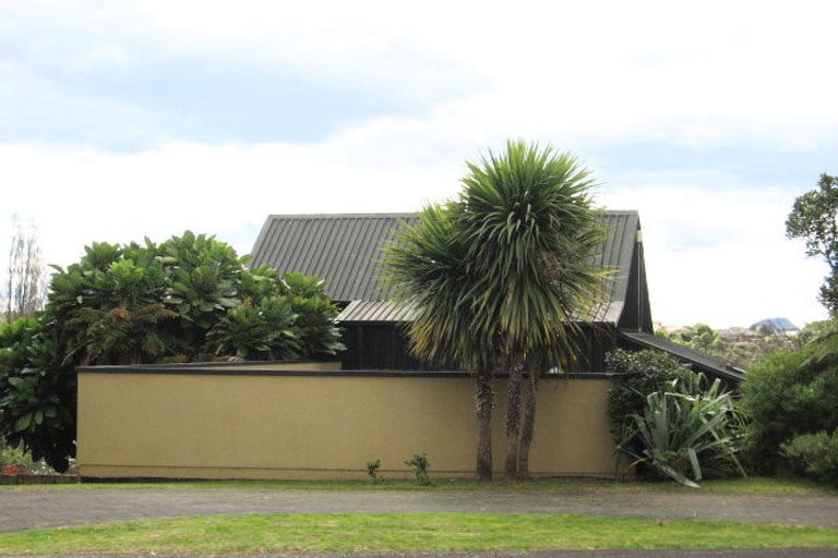 Photo of property in 13 Pamir Place, Welcome Bay, Tauranga, 3112