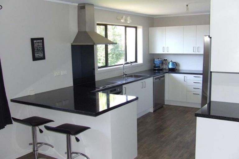 Photo of property in 3a Culzean Grove, Bell Block, New Plymouth, 4312