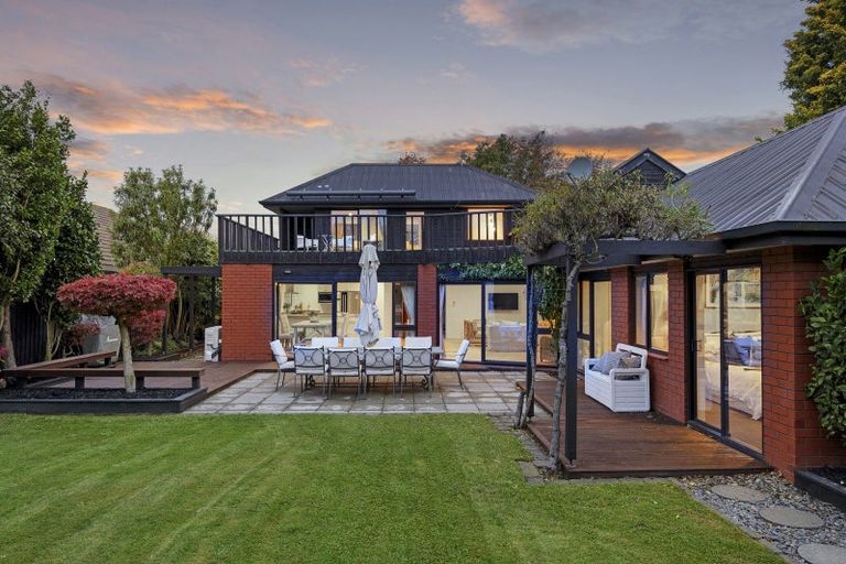 Photo of property in 35 Corfe Street, Ilam, Christchurch, 8041