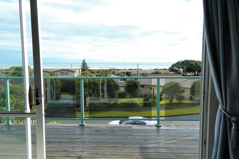 Photo of property in 15 Nolan Crescent, Karoro, Greymouth, 7805