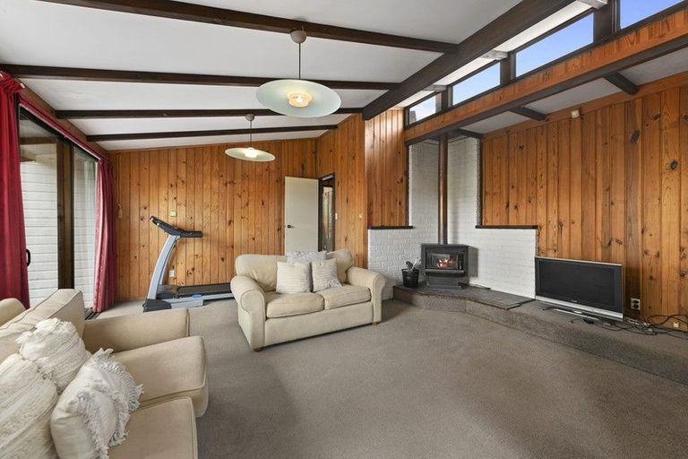 Photo of property in 9 Hobbit Lane, Pinehaven, Upper Hutt, 5371