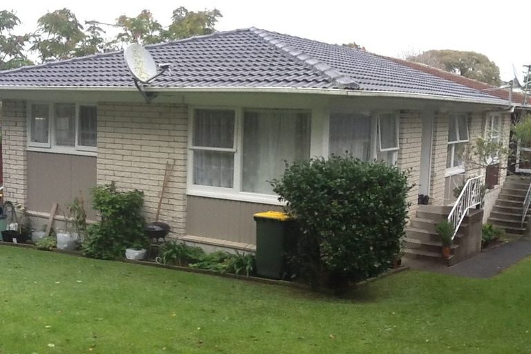 Photo of property in 2/69 Chartwell Avenue, Glenfield, Auckland, 0629