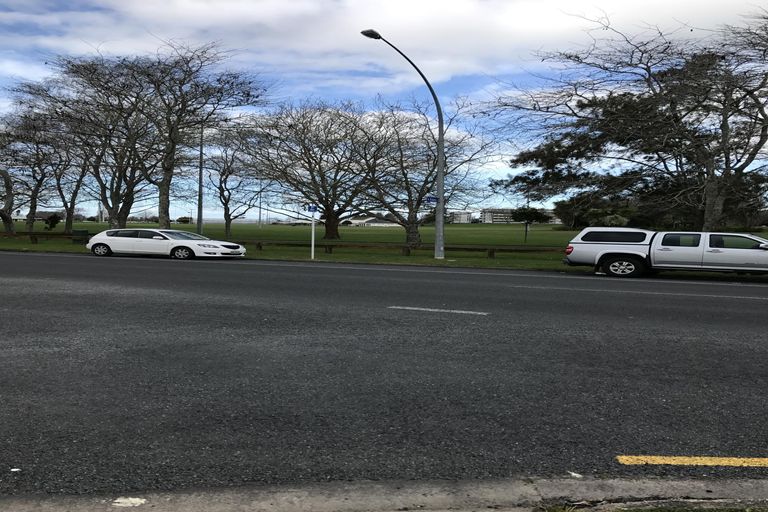 Photo of property in 2/3 Tralee Place, Hillcrest, Hamilton, 3216