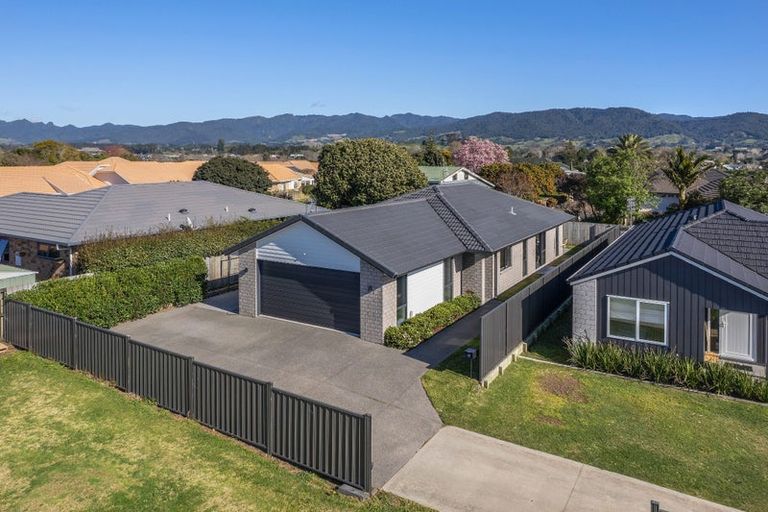 Photo of property in 10 Opou Place, Katikati, 3129