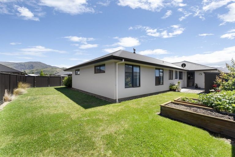 Photo of property in 33 Olds Crescent, Cromwell, 9310