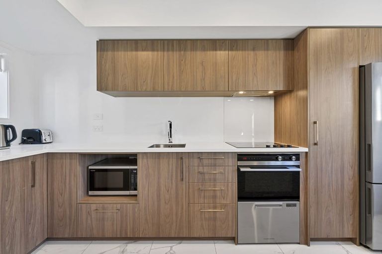 Photo of property in 12/221 Armagh Street, Christchurch Central, Christchurch, 8011
