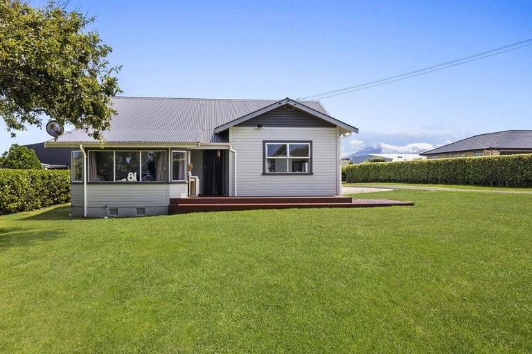 Photo of property in 42 Denby Road, Hawera, 4672