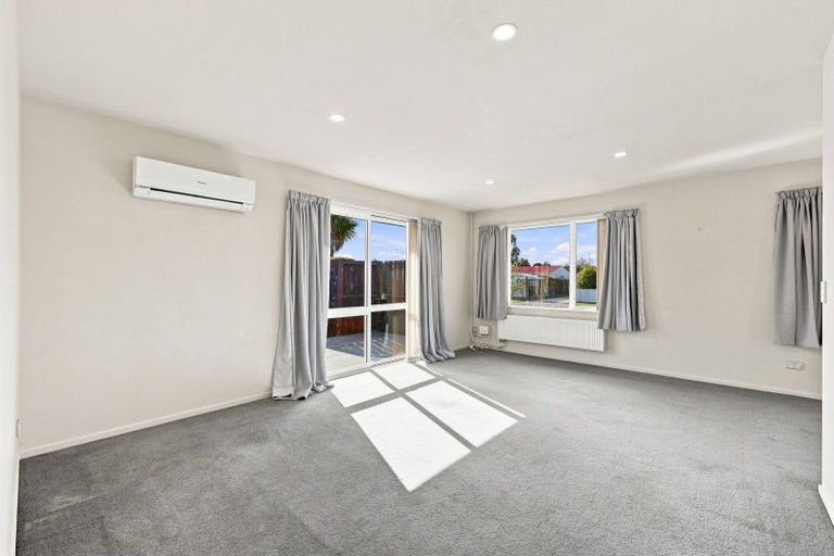 Photo of property in 6 Seadown Crescent, Amberley, 7410