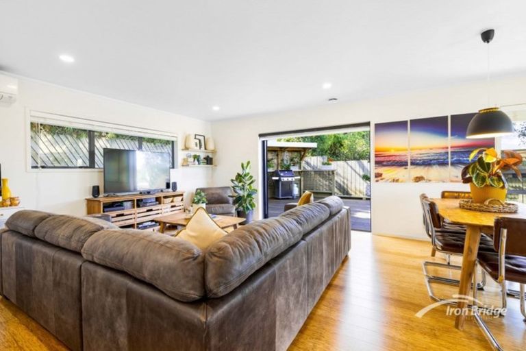 Photo of property in 1/11 Nile Road, Milford, Auckland, 0620