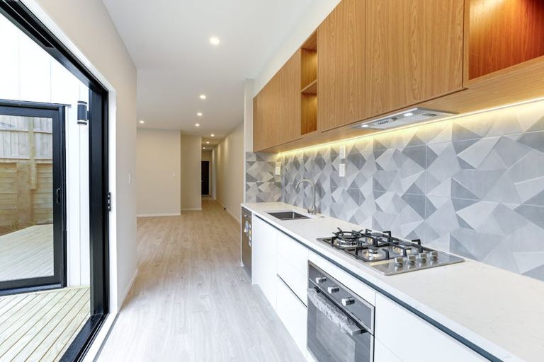 Photo of property in 17 Horokaka Street, Massey, Auckland, 0614