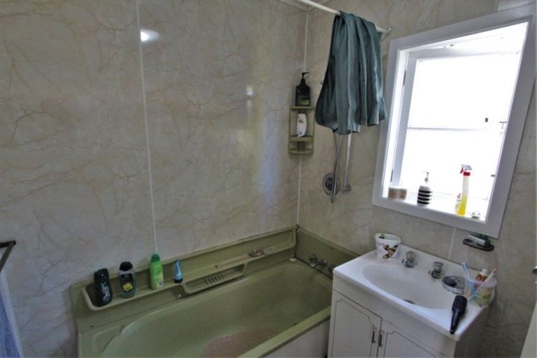 Photo of property in 76 Clyde Street, Tokoroa, 3420