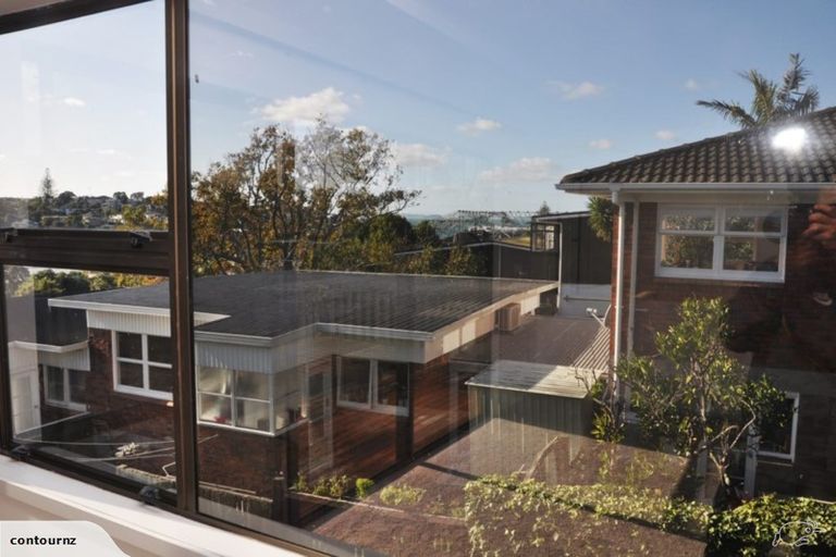 Photo of property in 1/9 Newhaven Terrace, Mairangi Bay, Auckland, 0630