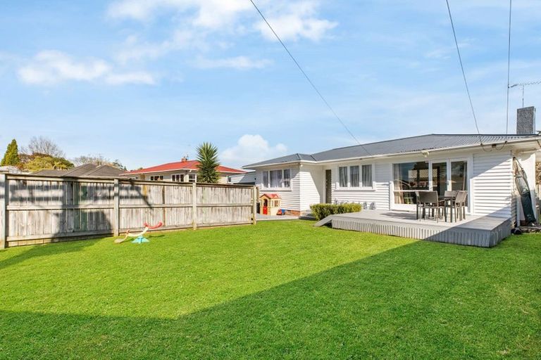 Photo of property in 10 Shirley Avenue, Papakura, 2110