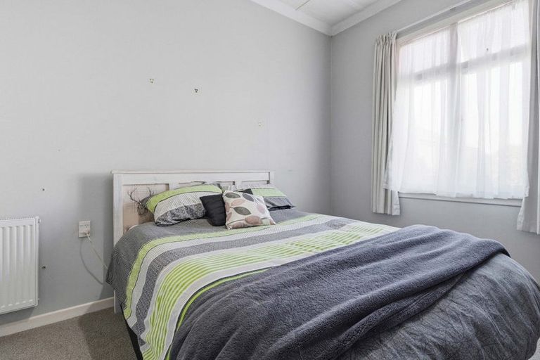 Photo of property in 112 Kitchener Street, Gore, 9710