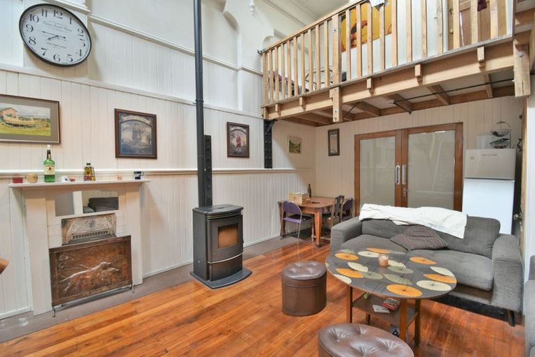 Photo of property in 37 Dowling Street, Dunedin Central, Dunedin, 9016