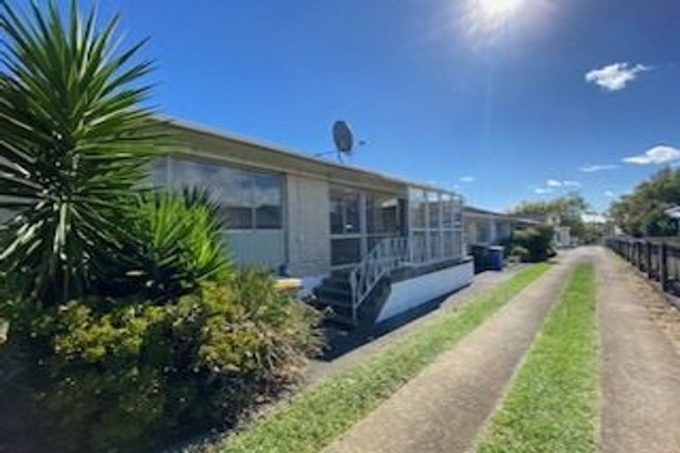 Photo of property in 4/54 Seabrook Avenue, New Lynn, Auckland, 0600