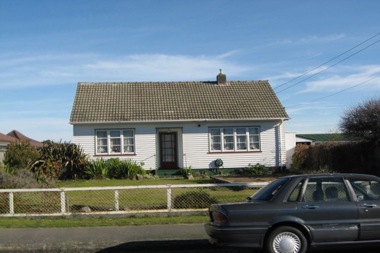 Photo of property in 16 Hardy Street, New Brighton, Christchurch, 8061