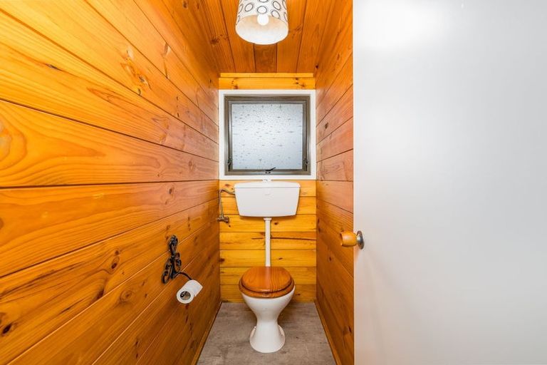 Photo of property in 1 Andrew Street, Waimate, 7924