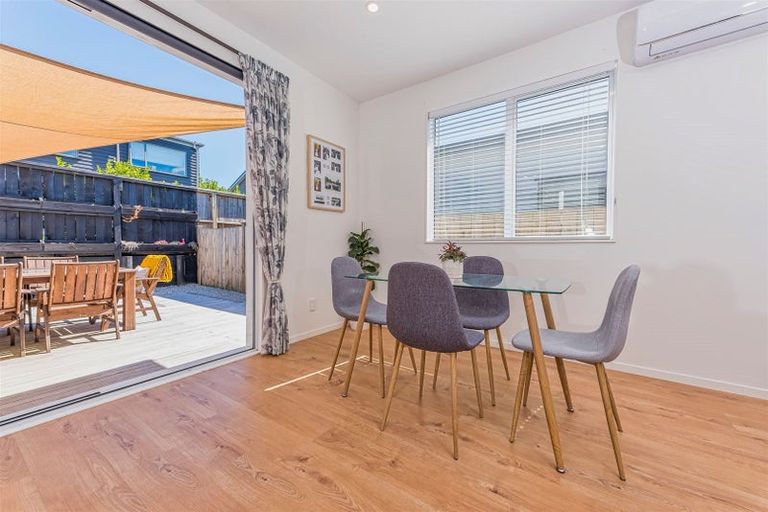 Photo of property in 5 Ropere Street, Kumeu, 0810