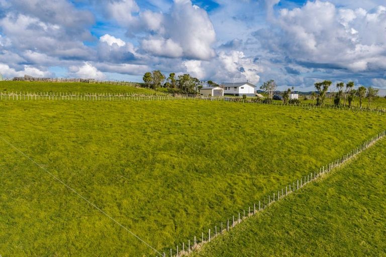 Photo of property in 579 Ormiston Road, Ruakaka, Waipu, 0582