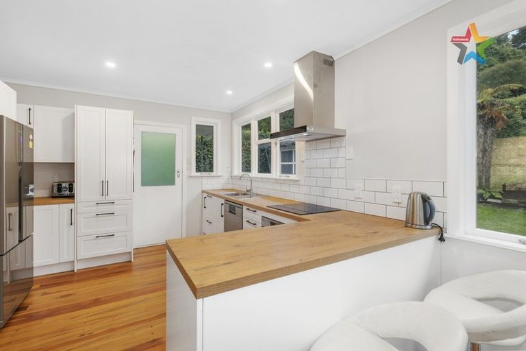 Photo of property in 109 Thomas Street, Stokes Valley, Lower Hutt, 5019