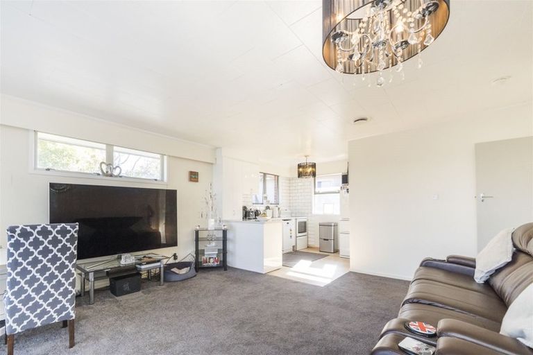Photo of property in 1a Ruamahanga Crescent, Terrace End, Palmerston North, 4410