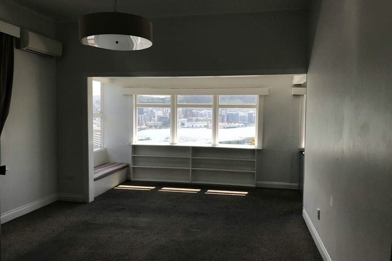 Photo of property in 8 Shannon Street, Mount Victoria, Wellington, 6011