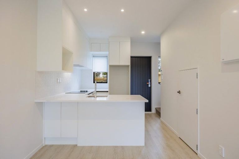 Photo of property in 7/35 Young Crescent, Drury, 2113