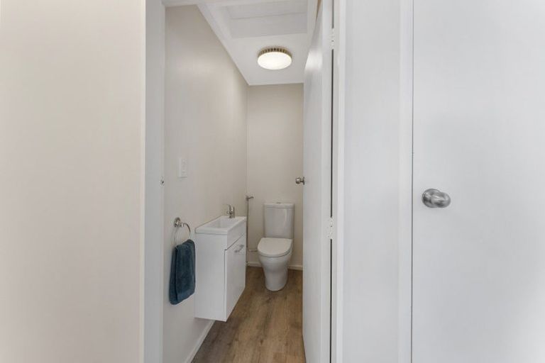 Photo of property in 2/56 Ward Street, Trentham, Upper Hutt, 5018