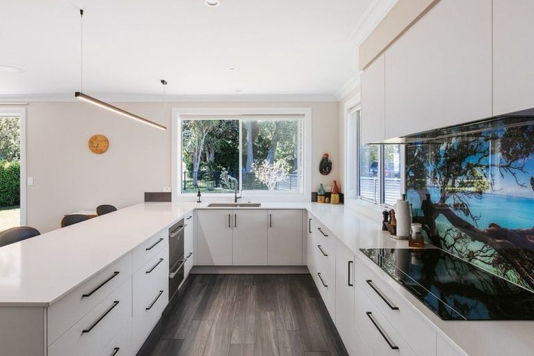 Photo of property in 5 Gellibrand Place, Omokoroa, 3114