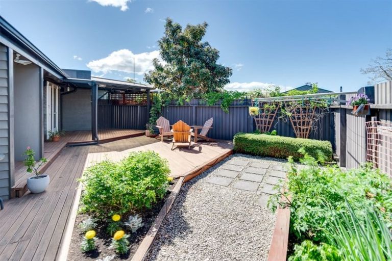 Photo of property in 50 Meeanee Road, Taradale, Napier, 4112