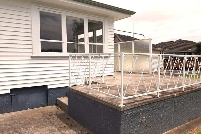 Photo of property in 10 Oakdale Road, Mount Roskill, Auckland, 1041