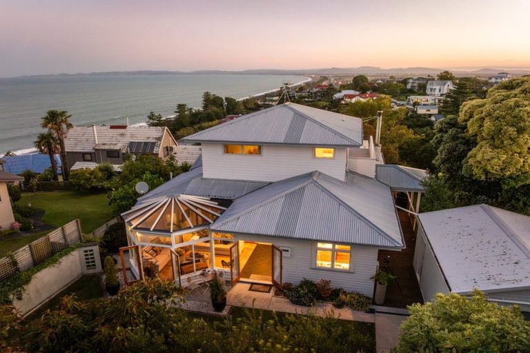 Photo of property in 117 Priestley Terrace, Bluff Hill, Napier, 4110