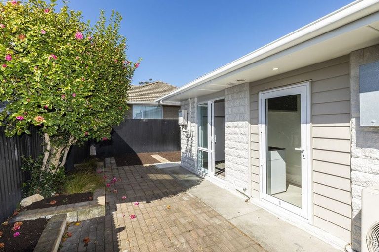 Photo of property in 330 Yaldhurst Road, Russley, Christchurch, 8042