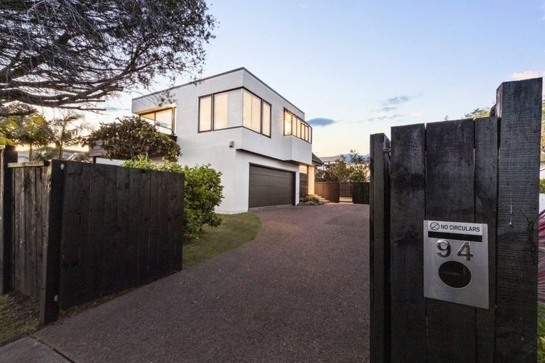 Photo of property in 2/94 Norwood Road, Bayswater, Auckland, 0622