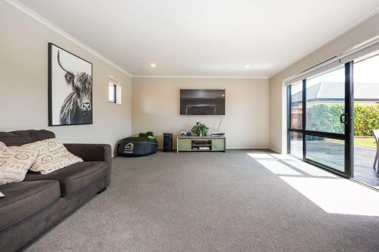 Photo of property in 43 Geneva Terrace, Kelvin Grove, Palmerston North, 4414
