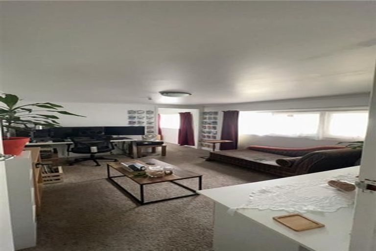 Photo of property in 8 Onepoto Road, Hauraki, Auckland, 0622