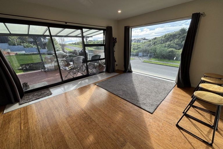 Photo of property in 123 Cashmere Drive, Fitzherbert, Palmerston North, 4410