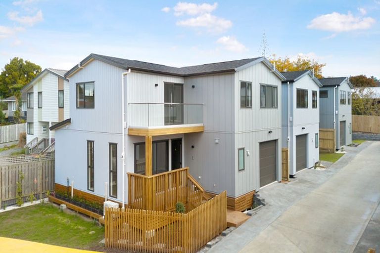 Photo of property in 86b Kervil Avenue, Te Atatu Peninsula, Auckland, 0610