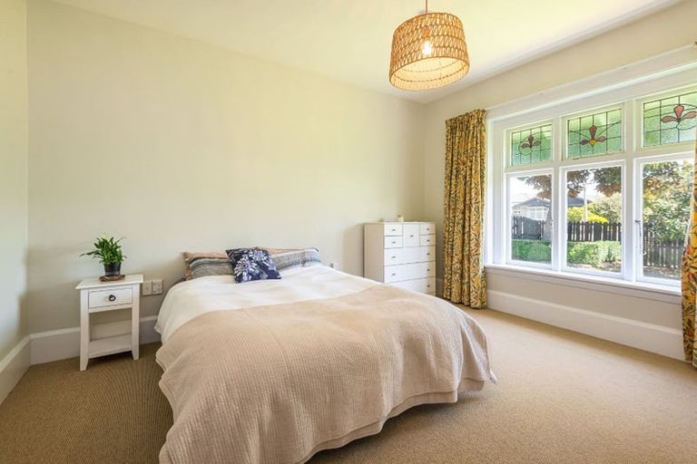 Photo of property in 2/128 Weston Road, St Albans, Christchurch, 8052