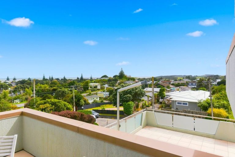 Photo of property in 43 Manuka Street, Otaki Beach, Otaki, 5512