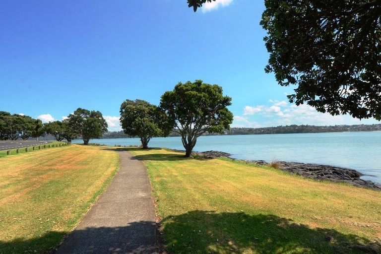 Photo of property in 4/56 Kiwi Esplanade, Mangere Bridge, Auckland, 2022