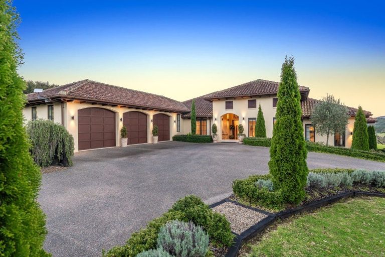 Photo of property in 61a Whitford Park Road, Whitford, Manurewa, 2576