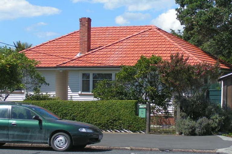 Photo of property in 61 Queen Street, Northcote Point, Auckland, 0627